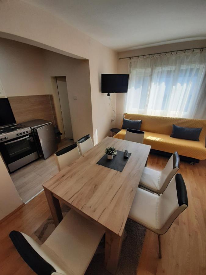 Haus Apartman Zajecar M&L Экстерьер фото